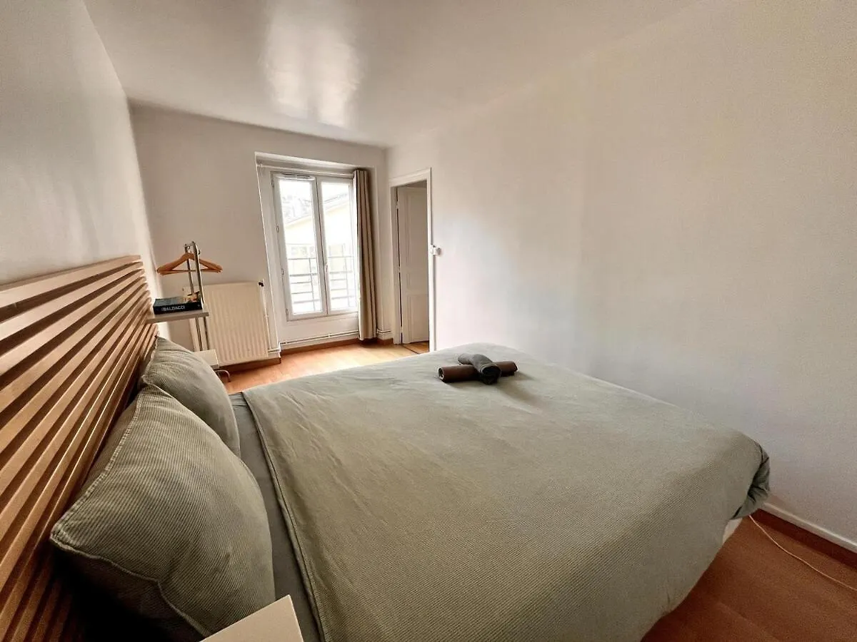Sacre-Coeur Basilica 25 Min Away Metro 3,5,8,9,11 Apartment Paris France